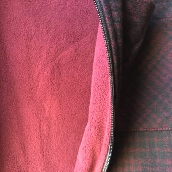 Sleeveless wool plaid coat in burgundy / Manteau veste sans-manche en laine - Picture 4 of 5